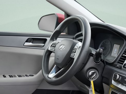 Used 2018 Hyundai Sonata SE FWD image 8