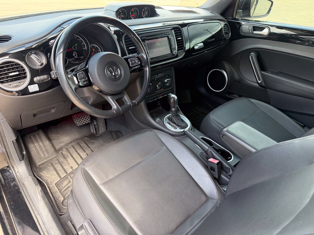 Used 2014 Volkswagen Beetle TDI FWD image 12