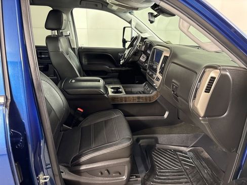 Used 2015 GMC Sierra 3500 Denali w/ Duramax Plus Package image 18