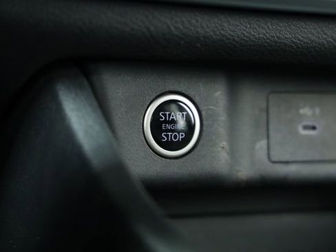 Used 2023 Nissan Rogue SV image 20