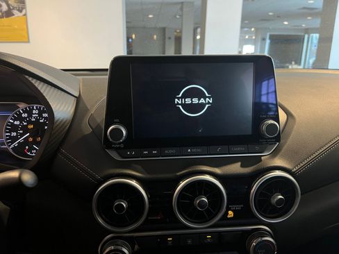 Used 2025 Nissan Sentra SV image 21