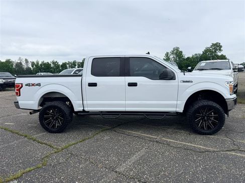 Used 2019 Ford F150 XLT w/ Trailer Tow Package AWD/4WD image 4