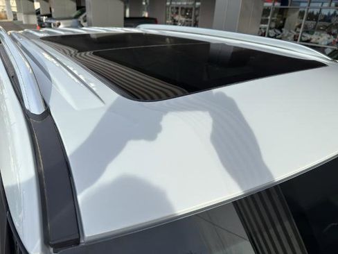 Certified 2025 Ford Explorer Platinum w/ LUX Leather Package image 11