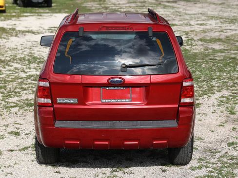 Used 2008 Ford Escape XLS FWD image 9