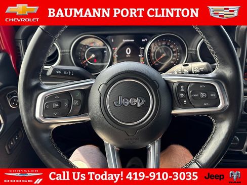 Used 2022 Jeep Wrangler Unlimited Sahara w/ LED Lighting Group AWD/4WD image 15