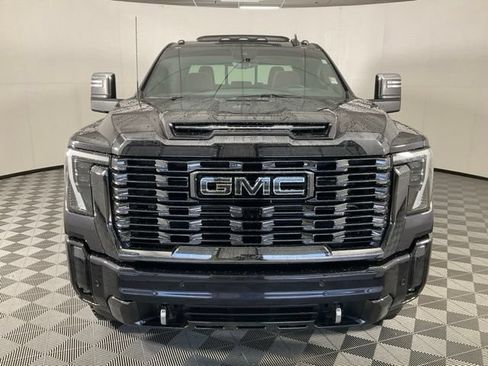Used 2024 GMC Sierra 2500 Denali Ultimate w/ Max Trailering Package AWD/4WD image 2
