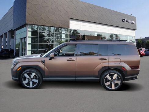 Certified 2025 Hyundai Santa Fe Limited image 3