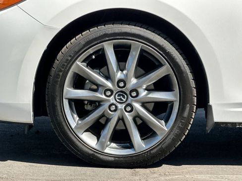 Used 2018 MAZDA MAZDA3 Touring FWD image 26