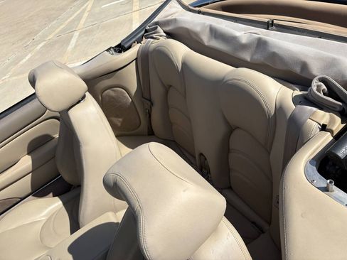 Used 2002 Jaguar XK8 Convertible RWD image 12