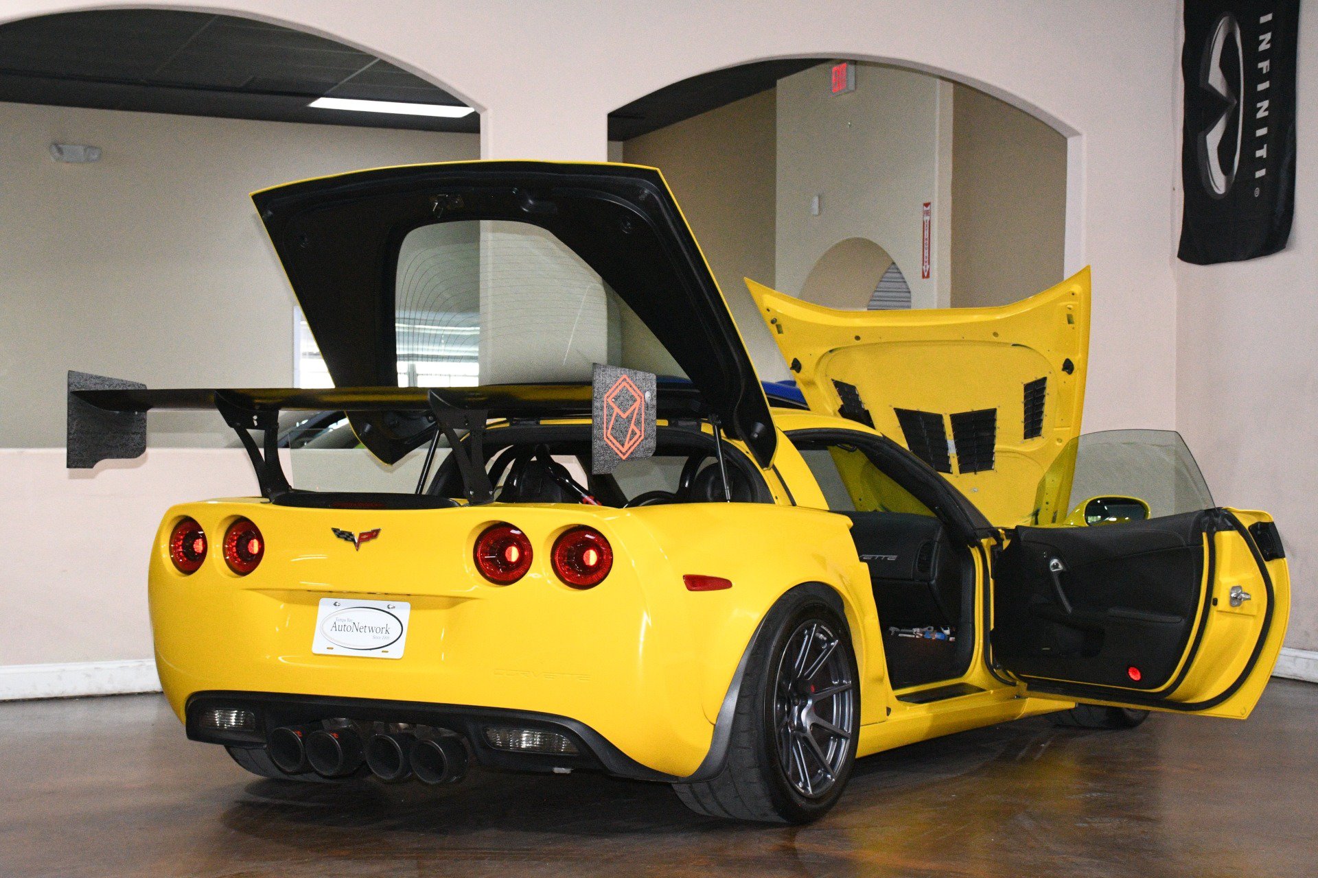Used 2009 Chevrolet Corvette Z06 w/ Preferred Equipment Group RWD image 91