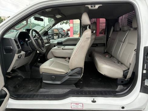 Used 2018 Ford F350 XL w/ Power Equipment Group image 11