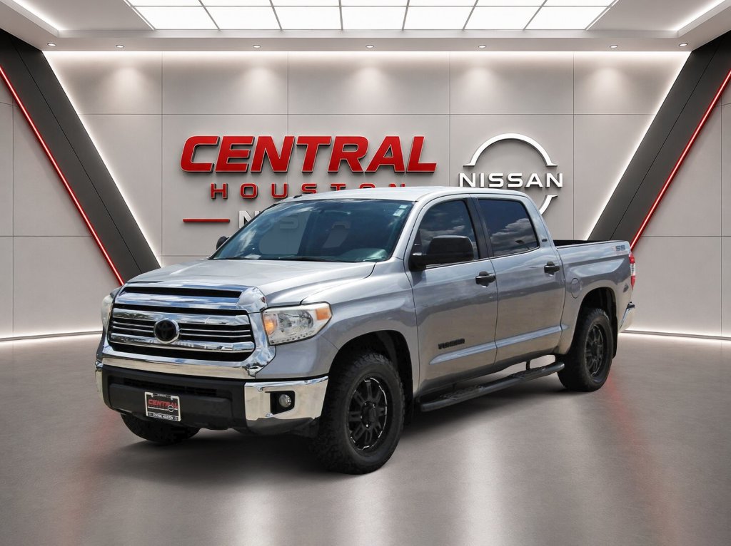 Used 2017 Toyota Tundra SR5 RWD image 2