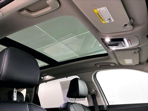 Used 2023 Kia Sorento SX Prestige image 28