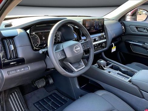 New 2026 Nissan Pathfinder SV image 7