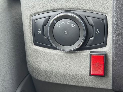 Used 2022 Ford E-350 and Econoline 350 Super Duty w/ Power Windows & Locks Group RWD image 19
