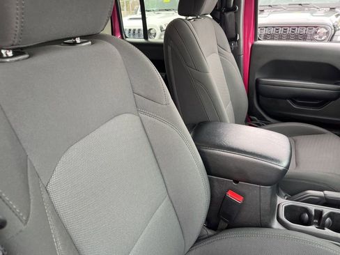 Used 2022 Jeep Wrangler Unlimited Sport image 43