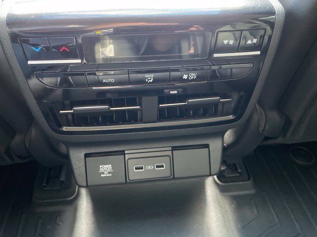 Used 2022 Acura MDX w/ Technology Package AWD/4WD image 34