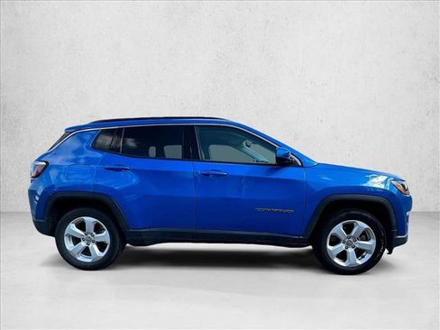Used 2019 Jeep Compass Latitude image 3