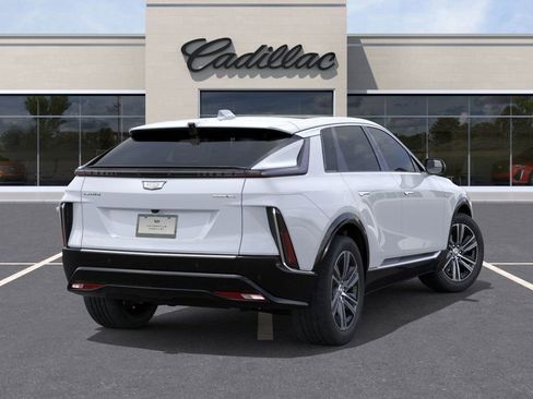 New 2026 Cadillac Lyriq Luxury AWD/4WD image 4