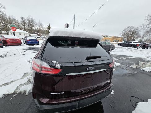 Used 2020 Ford Edge SEL w/ Cold Weather Package image 8