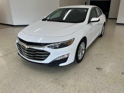Used 2024 Chevrolet Malibu LT image 3
