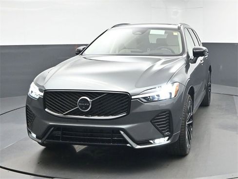 New 2026 Volvo XC60 B5 Ultra w/ Protection Package Premier image 3
