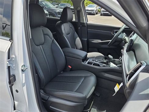 New 2025 Kia Sorento S w/ Panoramic Sunroof Package image 12