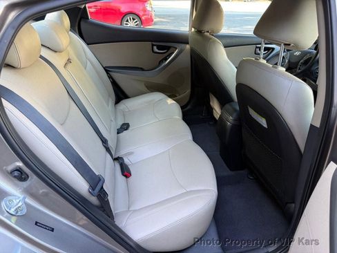 Used 2015 Hyundai Elantra Limited FWD image 13