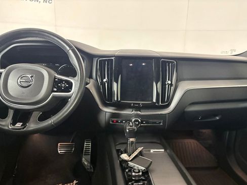Used 2019 Volvo XC60 T5 R-Design w/ Protection Package Premier FWD image 24