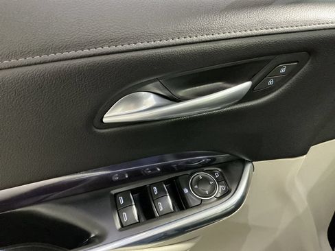 Used 2023 Cadillac XT4 Luxury AWD/4WD image 16