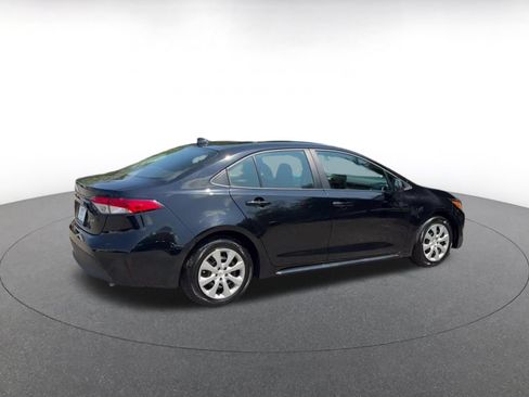 Used 2025 Toyota Corolla LE FWD image 14