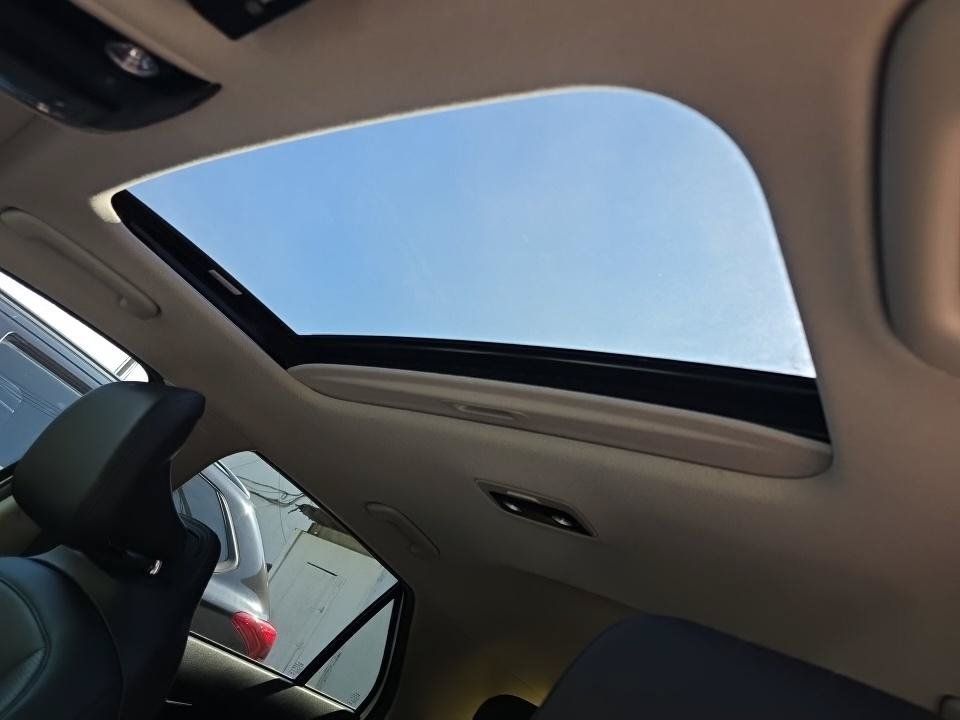 Certified 2023 Kia Niro Wave FWD image 15