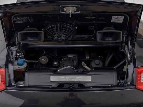 Used 2009 Porsche 911 Carrera S image 6