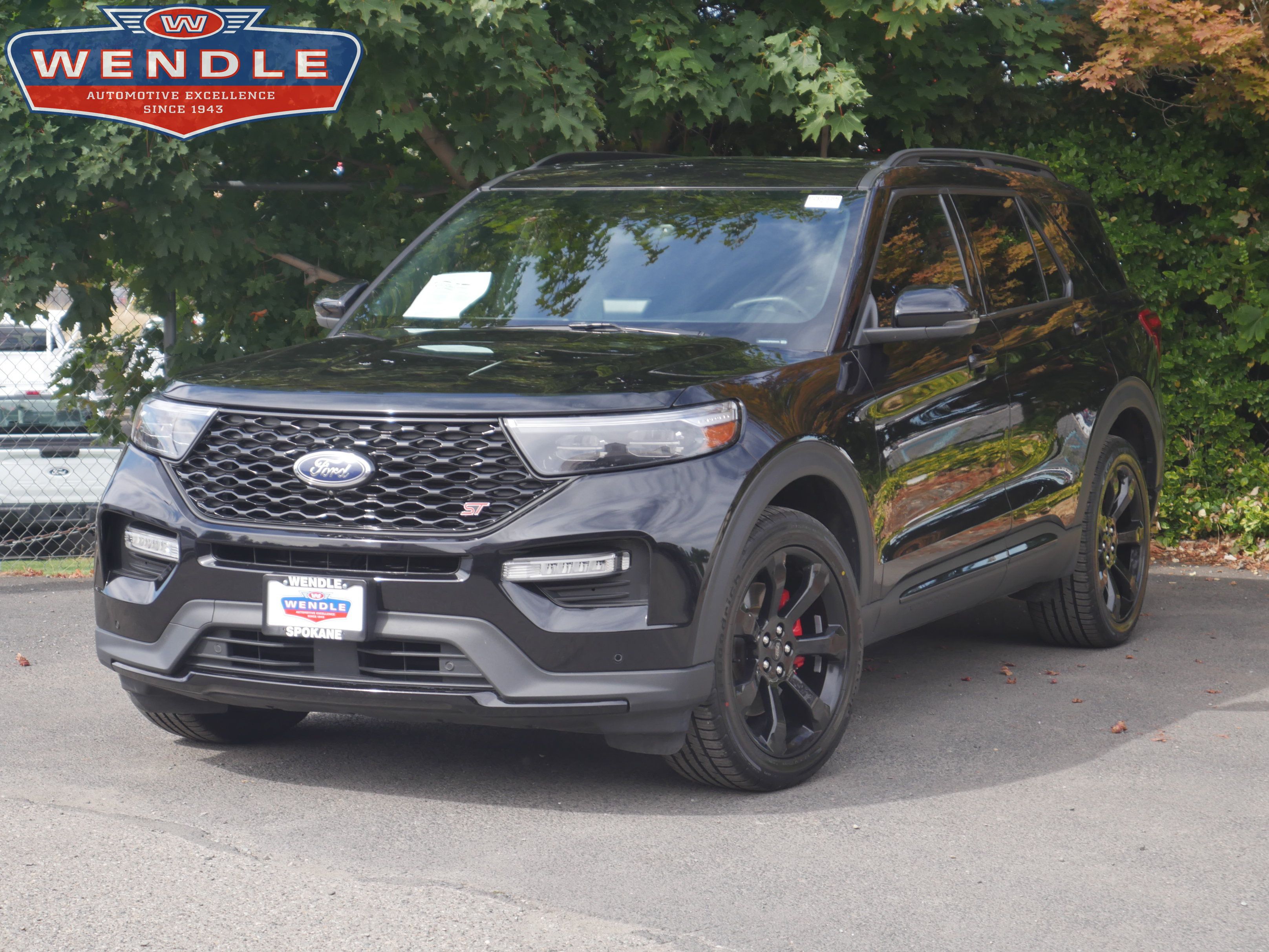 Certified 2023 Ford Explorer ST w/ Technology Package AWD/4WD image 1