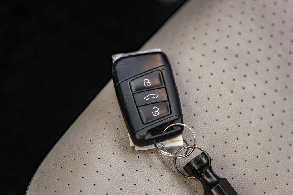 Used 2019 Volkswagen Jetta R-Line FWD image 69