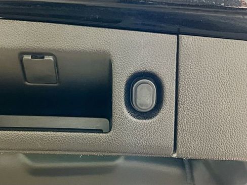 Used 2016 Chevrolet Suburban LTZ AWD/4WD image 28