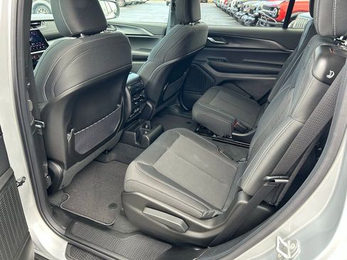 New 2026 Jeep Grand Cherokee L Laredo AWD/4WD image 12