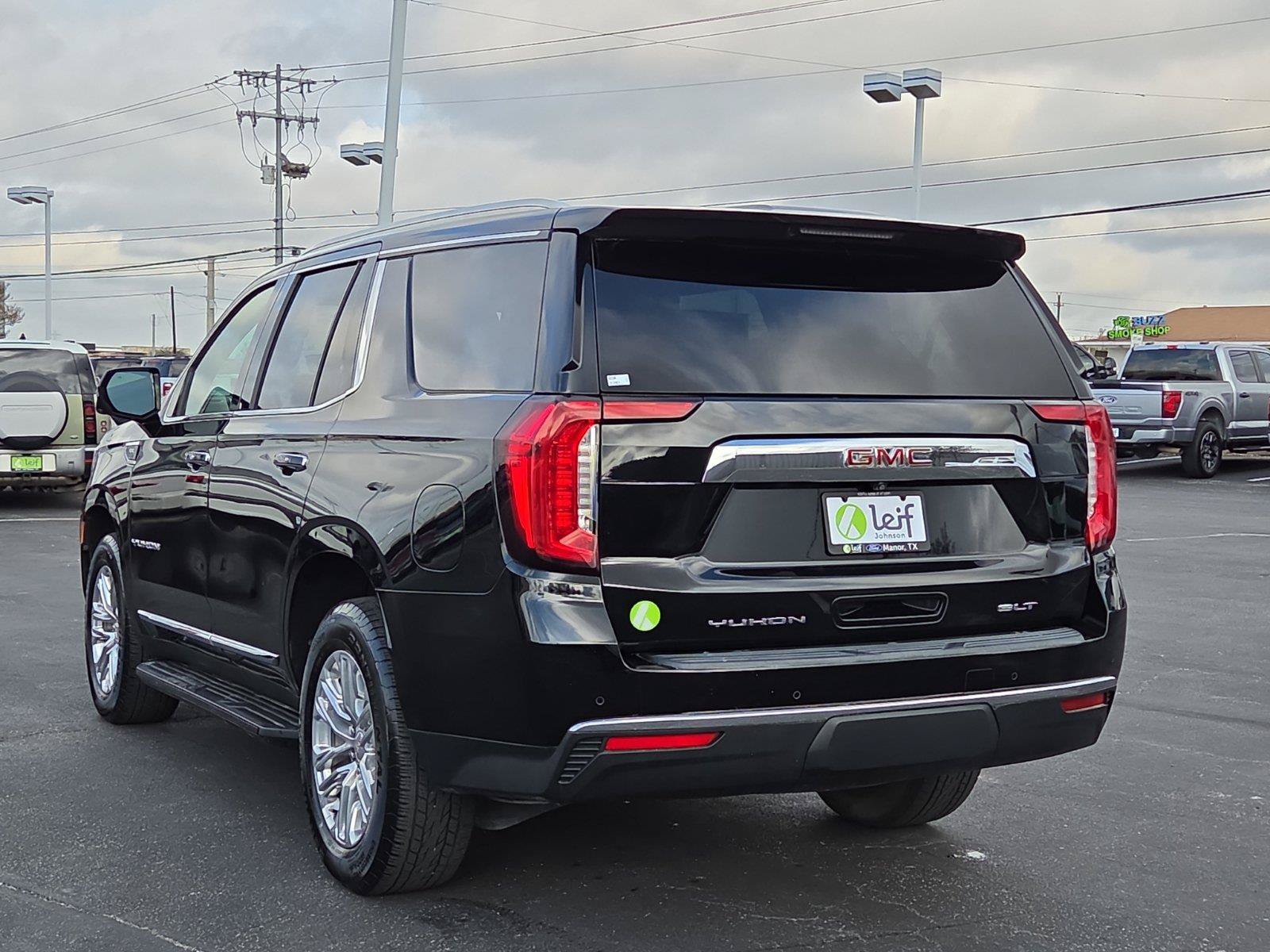 Used 2021 GMC Yukon SLT w/ SLT Premium Package AWD/4WD image 5