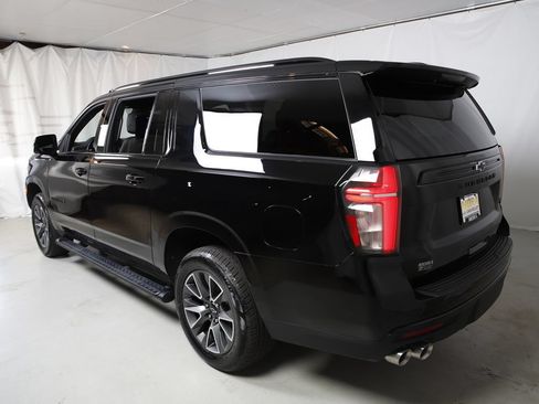 Used 2024 Chevrolet Suburban Z71 w/ Off-Road Capability Package AWD/4WD image 27