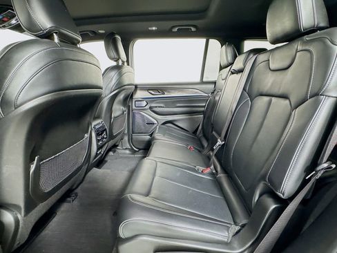 Used 2021 Jeep Grand Cherokee L Overland image 12