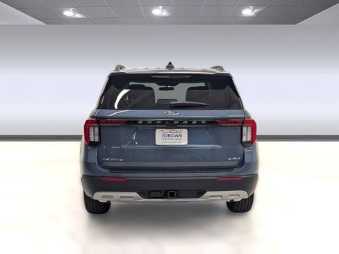 New 2026 Ford Explorer Active w/ Active Comfort Package image 8