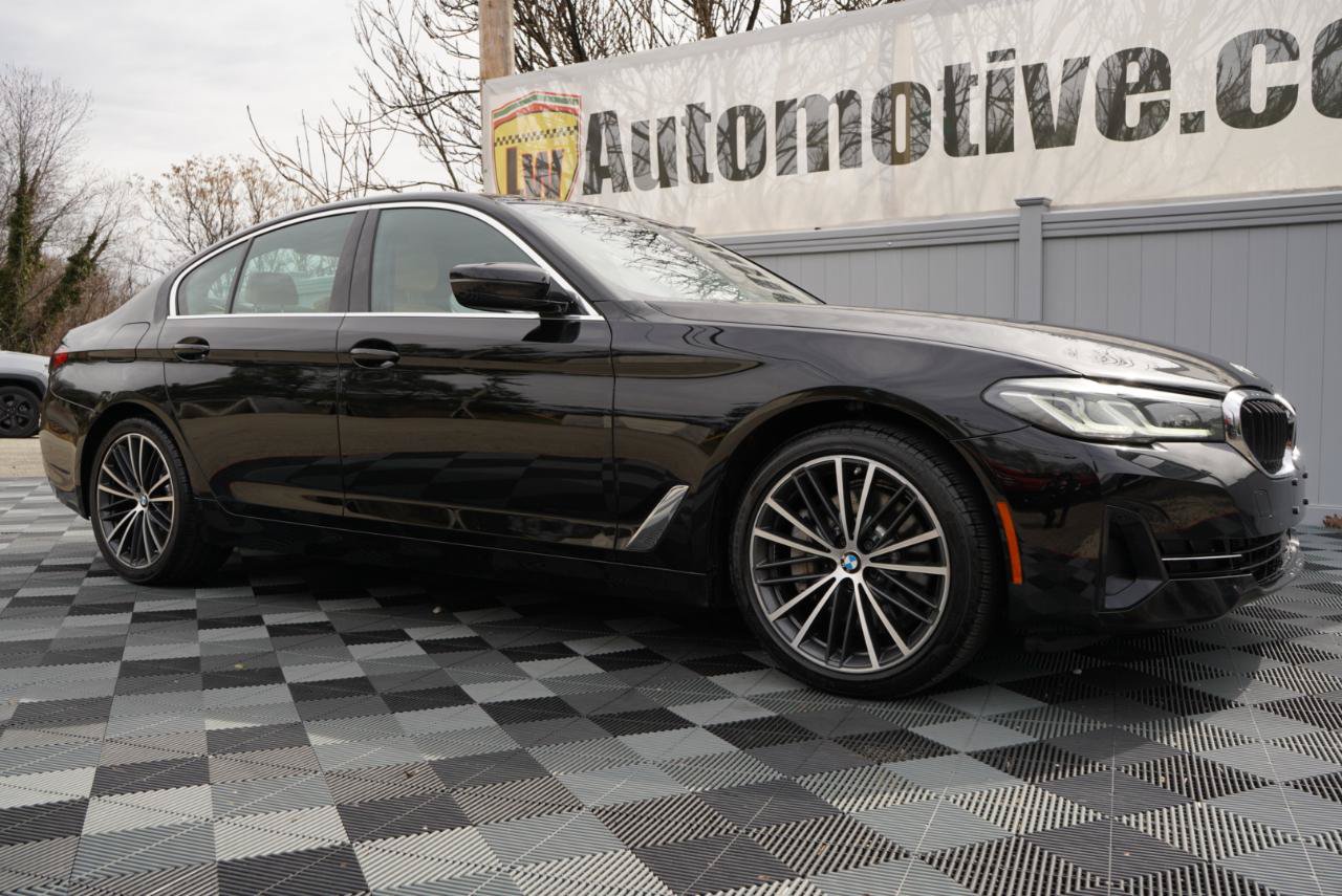 Used 2021 BMW 530i xDrive w/ Convenience Package AWD/4WD image 3