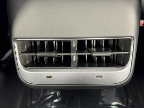 Used 2020 Tesla Model 3 Standard Range Plus image 33