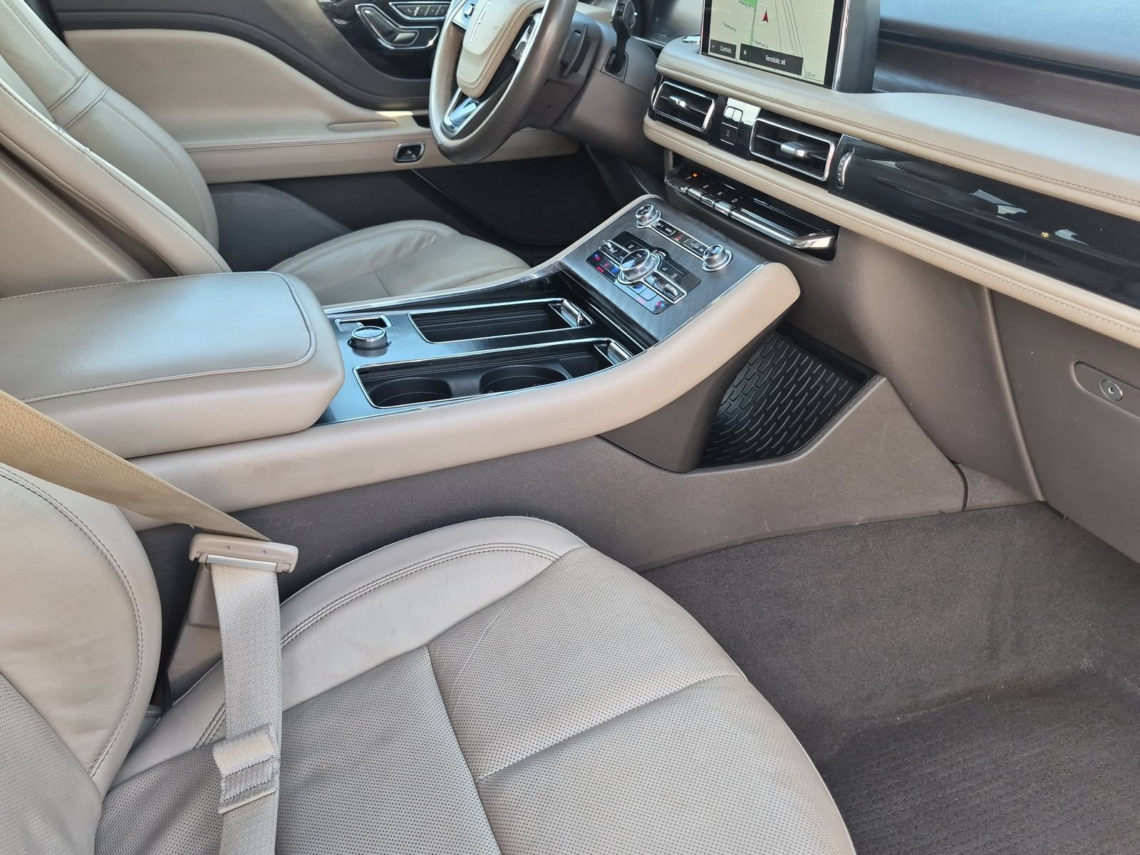 Used 2021 Lincoln Aviator Reserve w/ Equipment Group 201A AWD/4WD image 19