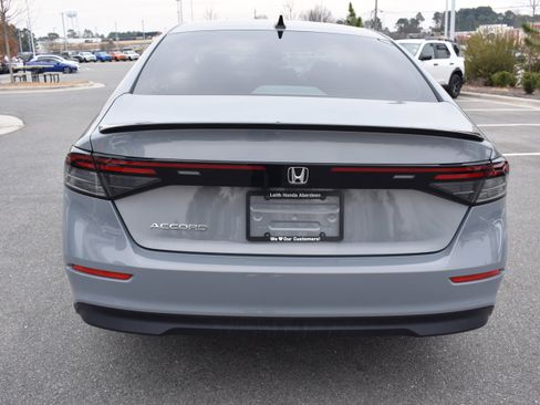 Certified 2025 Honda Accord SE image 8