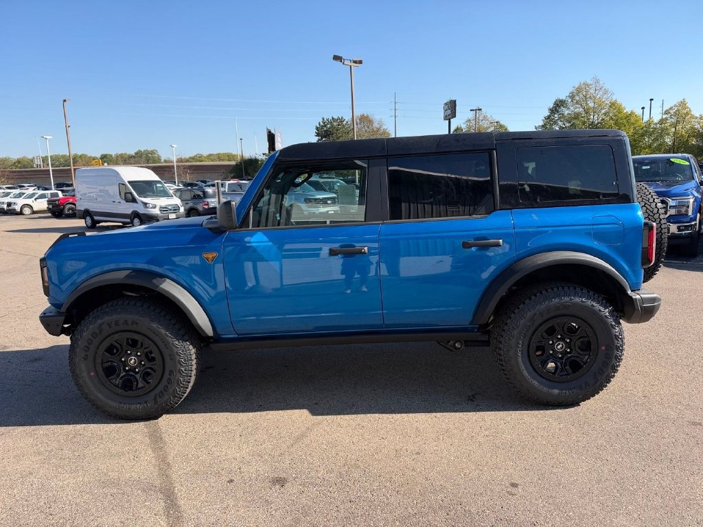 New 2026 Ford Bronco Badlands w/ Wildtrak Package AWD/4WD image 3