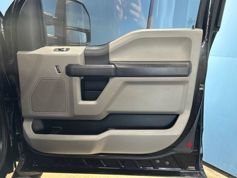 Used 2018 Ford F250 XL w/ Power Equipment Group AWD/4WD image 46