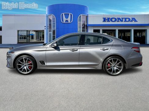 Used 2025 Genesis G70 2.5T image 3