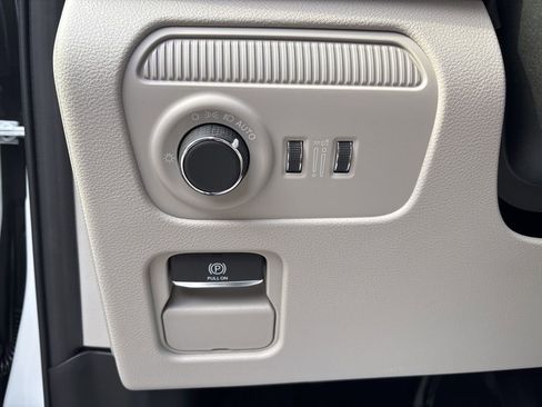 New 2026 Jeep Grand Wagoneer Summit AWD/4WD image 68