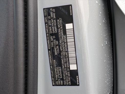 New 2025 Volvo XC90 B5 Core w/ Protection Package Premier image 21